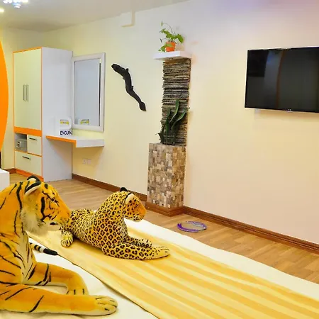Royal Penguin Boutique Hotel & Spa-3